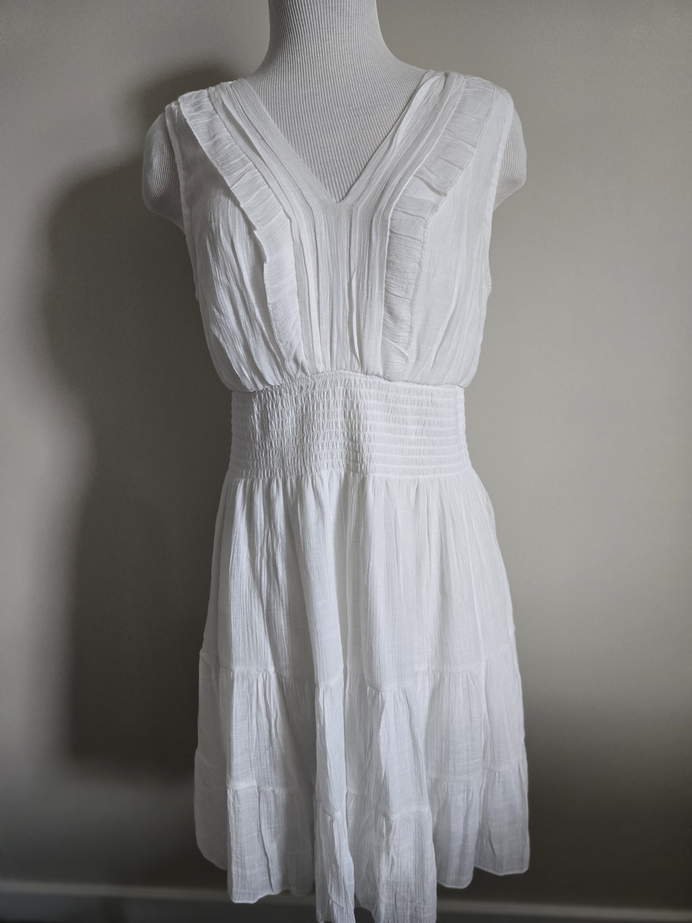 White V-Neck Tiered Mini Dress with Smocked Waist Sz L